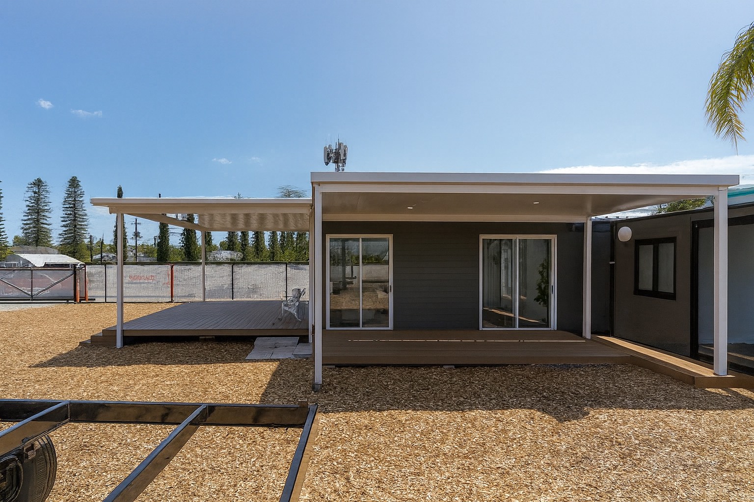 41A6FCF7-3476-45B1-828B-F1220158A6B9 41A6FCF7-3476-45B1-828B-F1220158A6B9