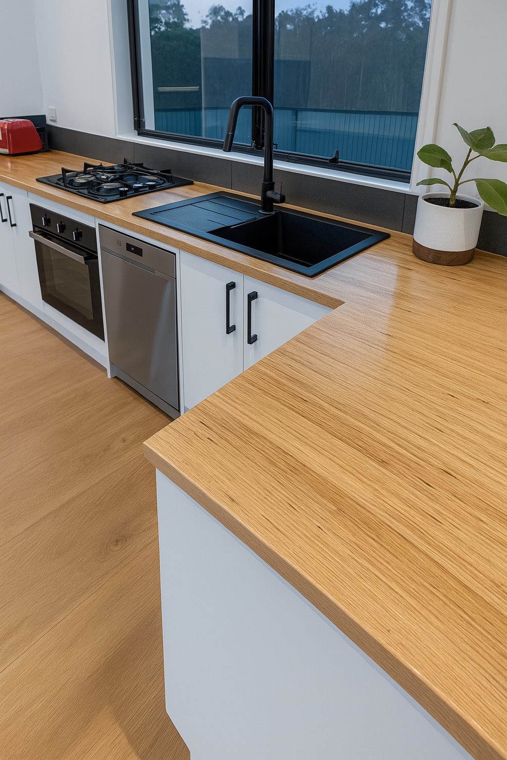 ECDFA89E-A62D-4CC4-A43F-0F1550EEE2E0